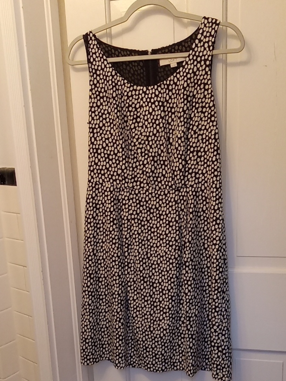 LOFT Black White Dotted Sleeveless Sheath Dress Office Minimalist Sz 6 EUC